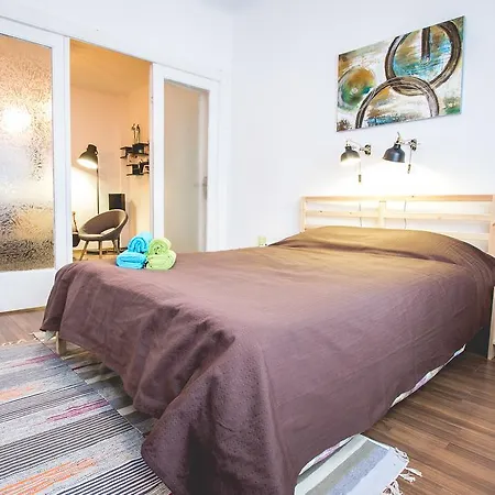 Huge In Central Area Apartment Bucharest